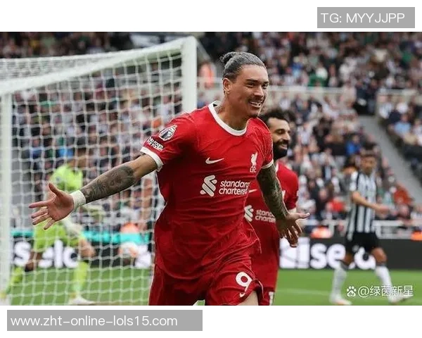 努涅斯的崛起与挑战：从新星到顶级前锋的成长之路